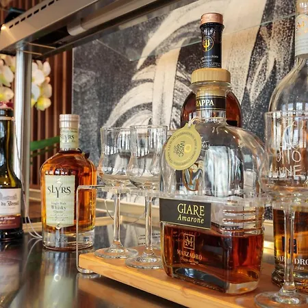 ホテル シャパー ツェレ