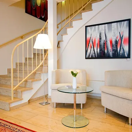 シャパー ツェレ