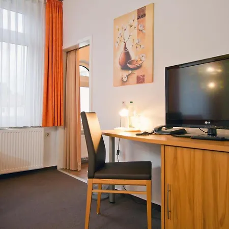 シャパー ホテル 3*